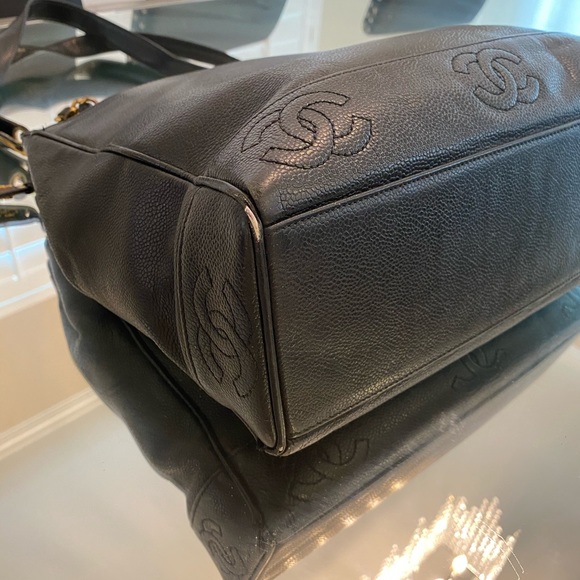 Chanel Purse 100% authentic!- Black Caviar - Picture 8 of 14